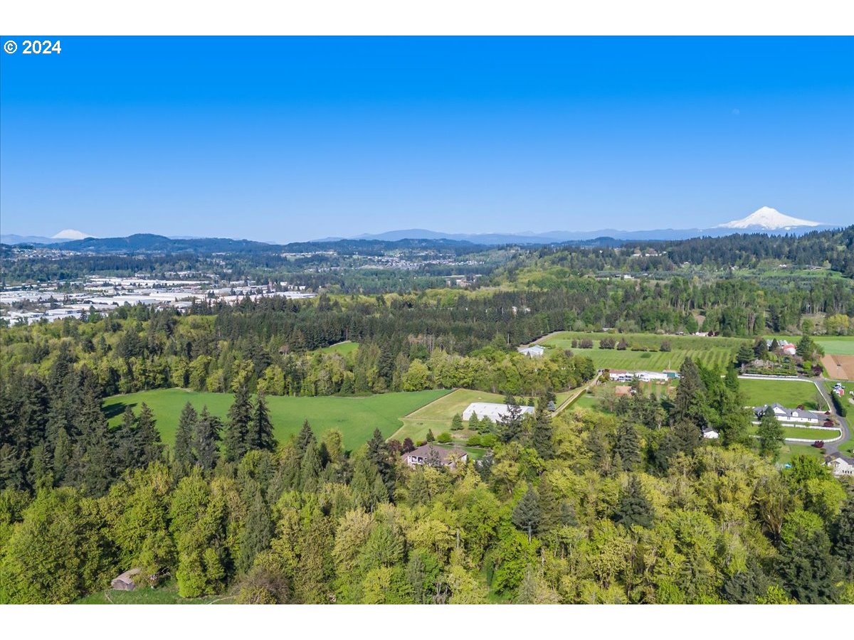 15031 South Beaton Road Oregon City, OR 97045 - Photo 1 of 48 Gallery Image 1