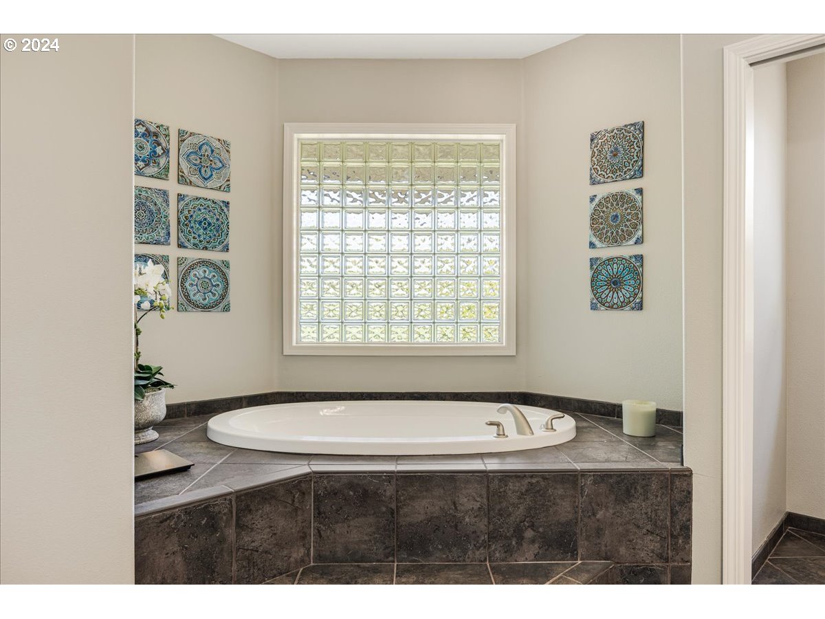 15031 South Beaton Road Oregon City, OR 97045 - Photo 23 of 48 Gallery Image 23