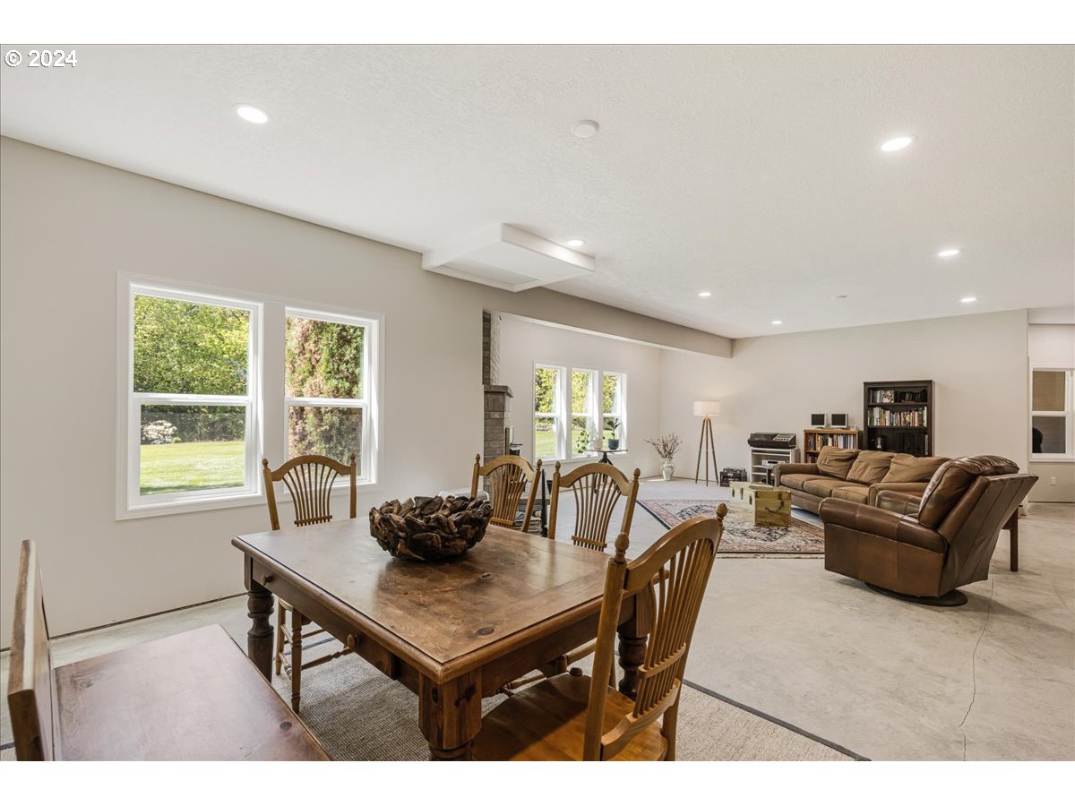 15031 South Beaton Road Oregon City, OR 97045 - Photo 29 of 48 Gallery Image 29