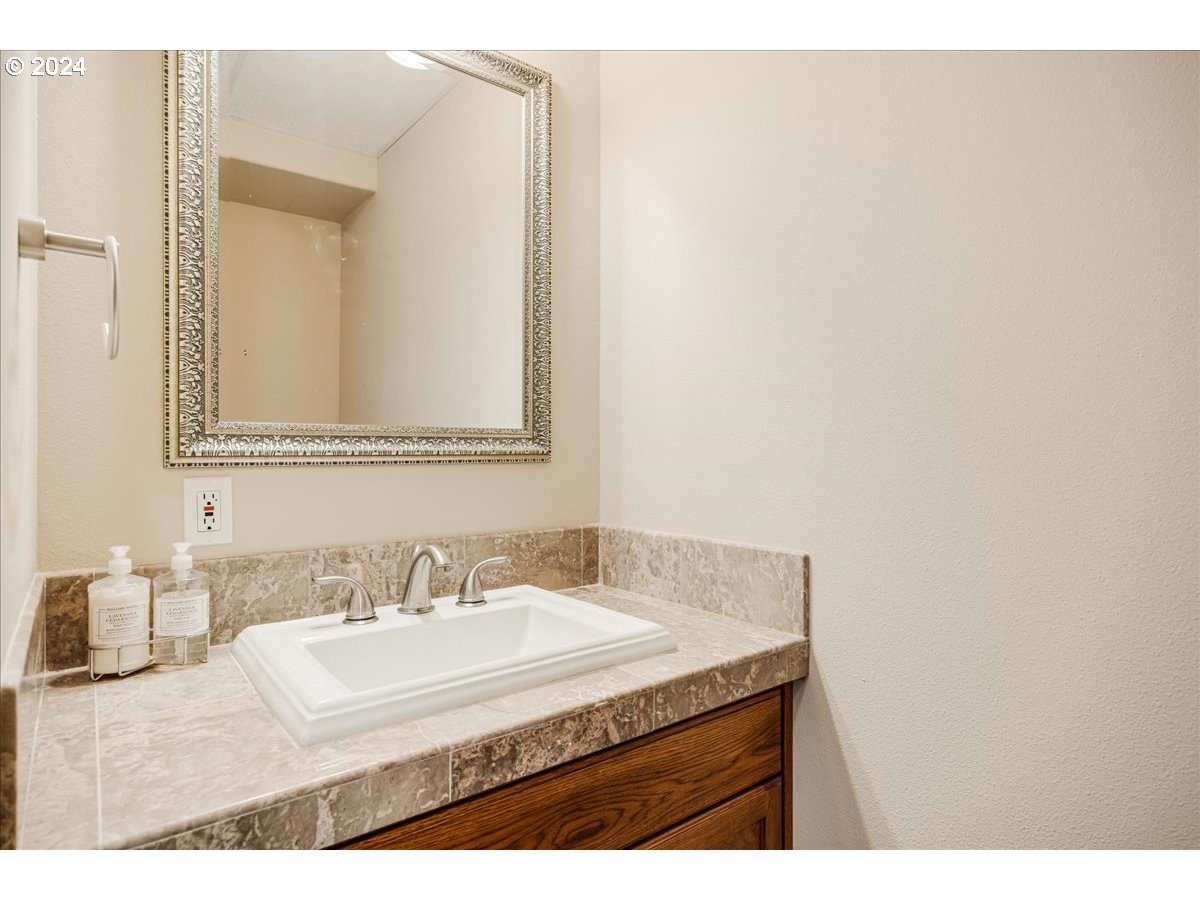 15031 South Beaton Road Oregon City, OR 97045 - Photo 31 of 48 Gallery Image 31