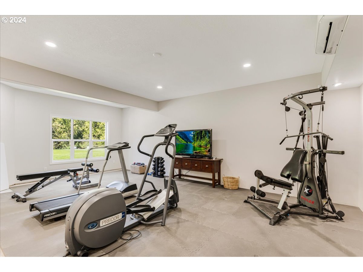 15031 South Beaton Road Oregon City, OR 97045 - Photo 32 of 48 Gallery Image 32