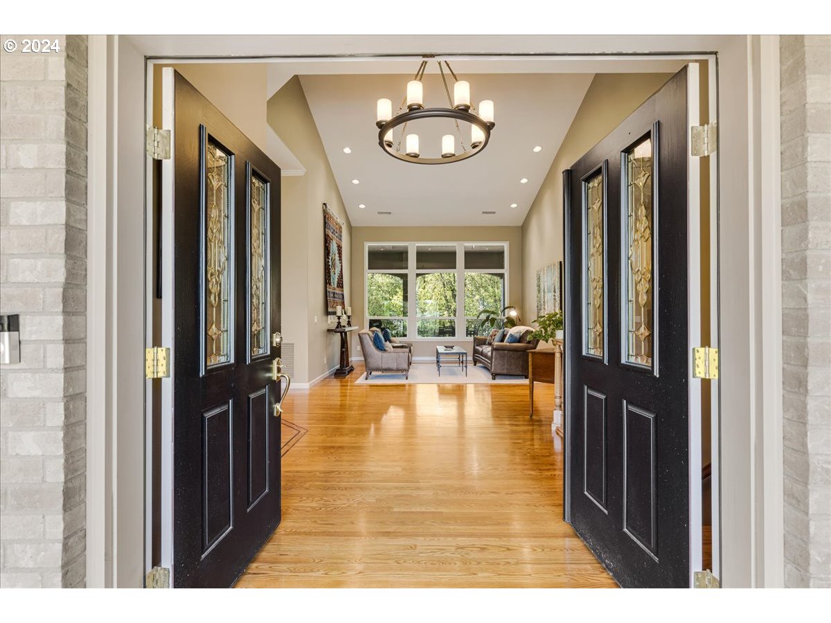15031 South Beaton Road Oregon City, OR 97045 - Photo 5 of 48 Gallery Image 5