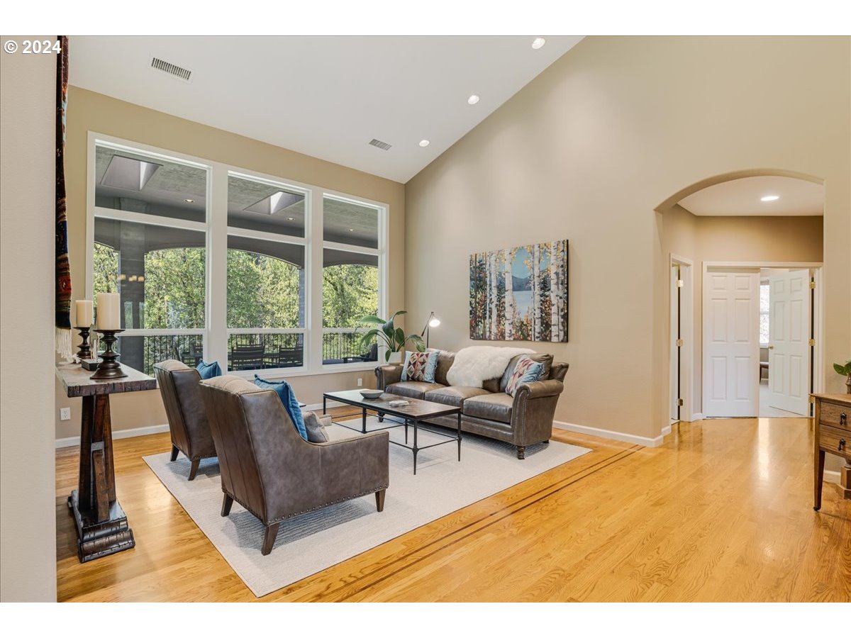 15031 South Beaton Road Oregon City, OR 97045 - Photo 7 of 48 Gallery Image 7
