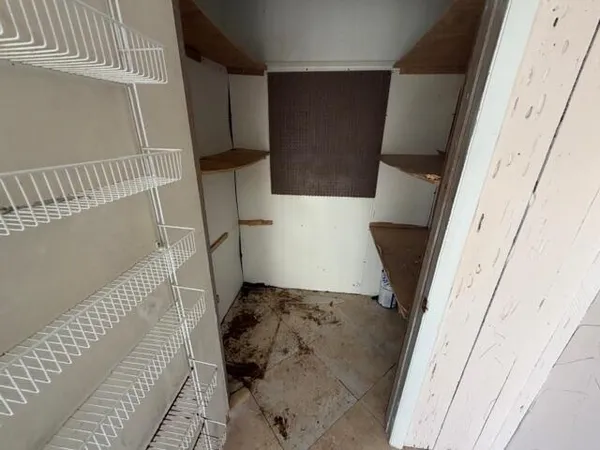 $159,900 | 18081 Southeast Country Club Drive, Unit 121, Tequesta, FL 33469