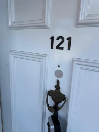 $159,900 | 18081 Southeast Country Club Drive, Unit 121, Tequesta, FL 33469