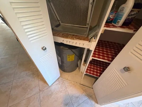 $159,900 | 18081 Southeast Country Club Drive, Unit 121, Tequesta, FL 33469