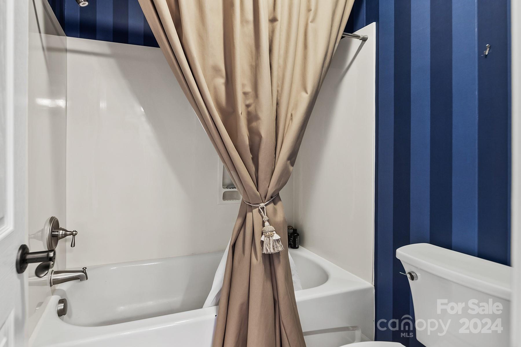 17001 Turtle Point Road Charlotte, NC 28278 - Photo 37 of 48 Gallery Image 37