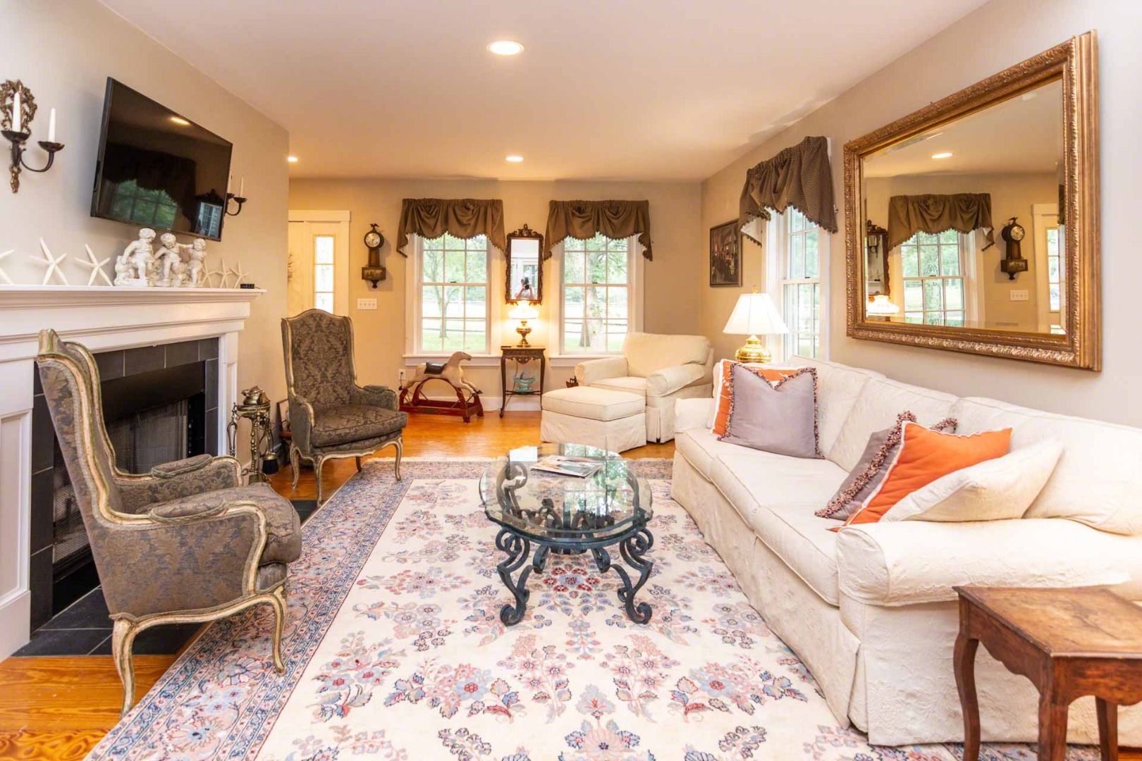 14 Bold Meadow Road Edgartown, MA 02539 - Photo 5 of 37 Living Room