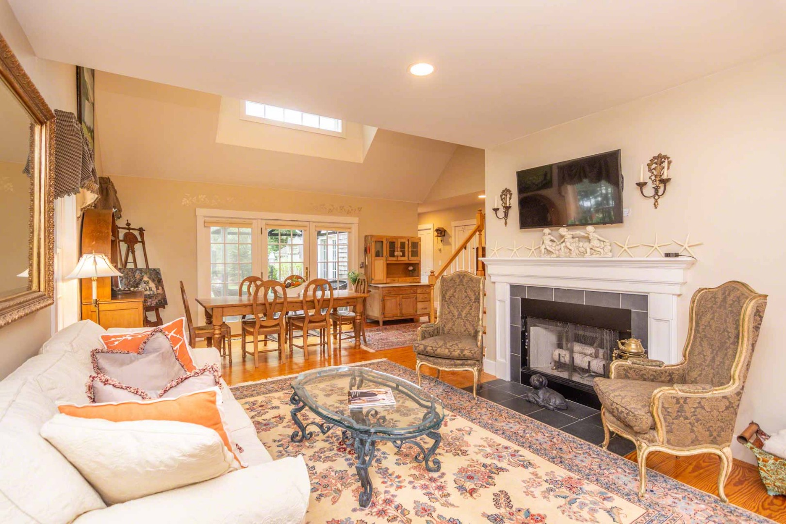 14 Bold Meadow Road Edgartown, MA 02539 - Photo 6 of 37 Living Room
