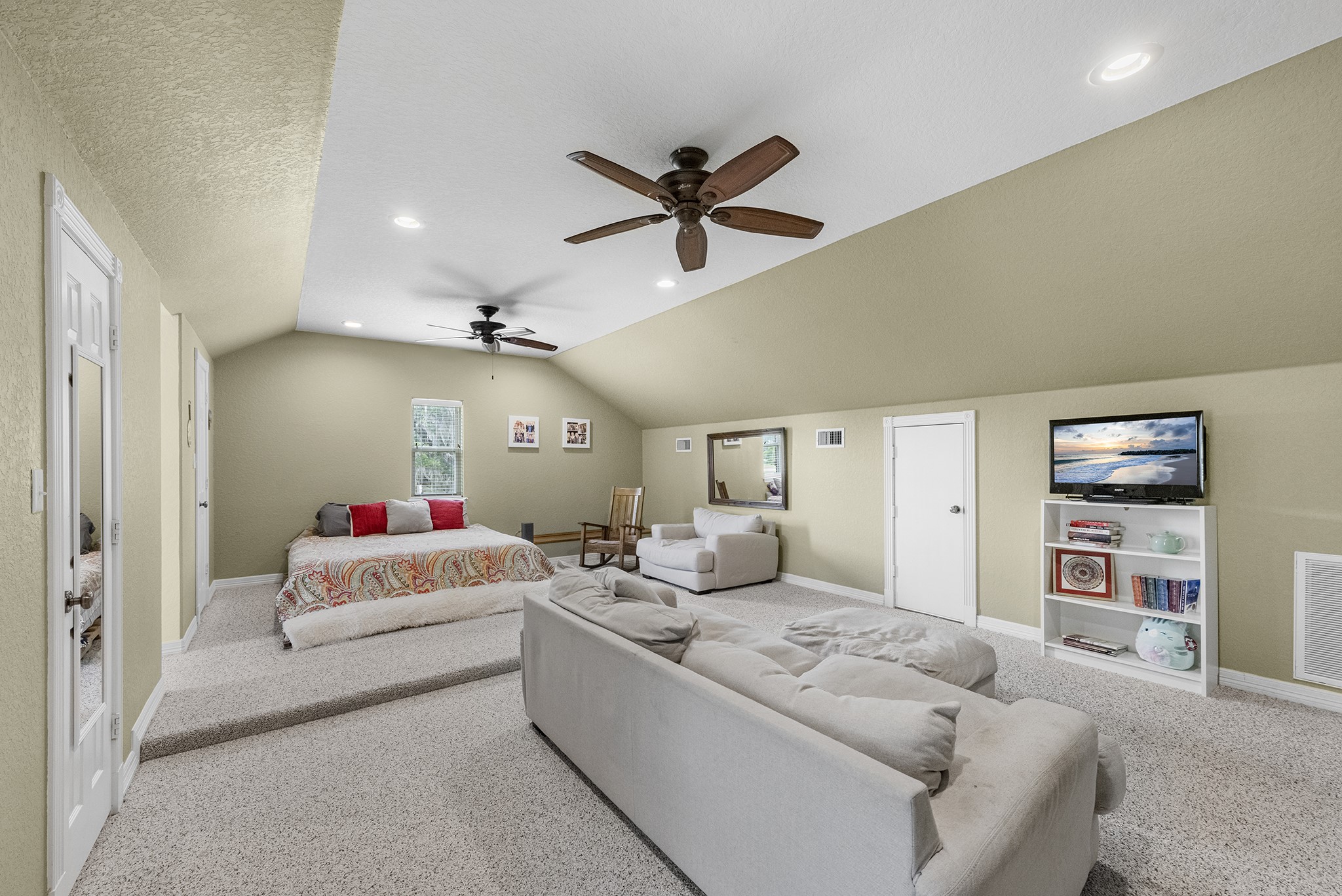 814 Sunset Trail Angleton, TX 77515 - Photo 19 of 33 Upstairs Bedroom/Media