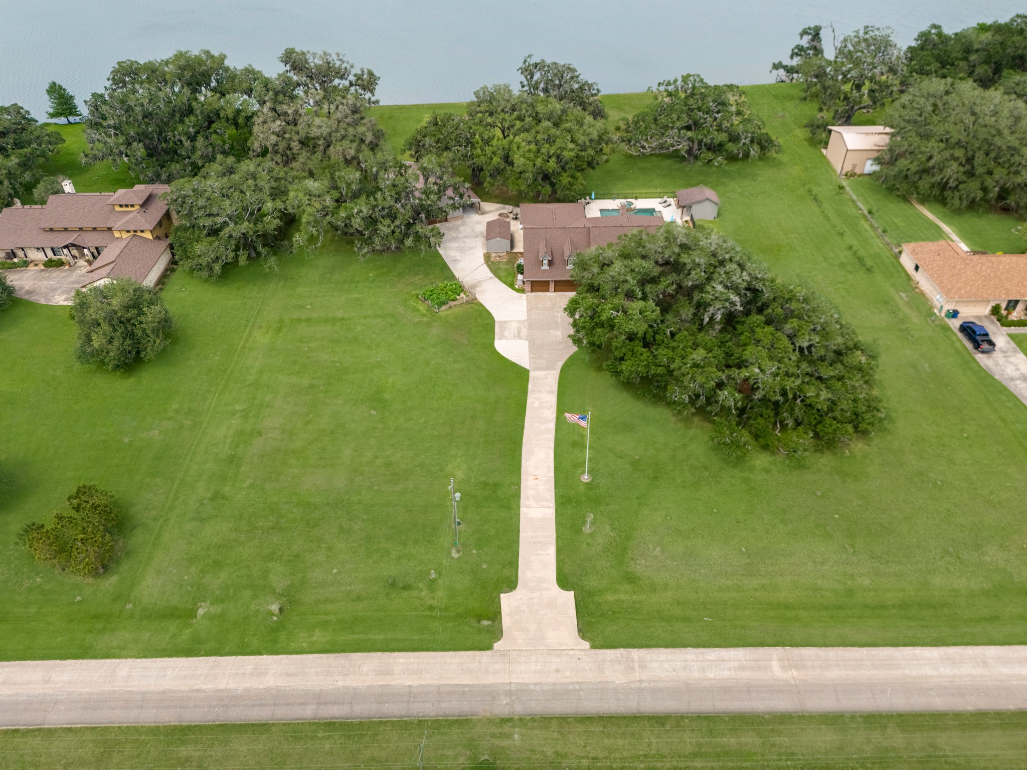 814 Sunset Trail Angleton, TX 77515 - Photo 2 of 33 Aerial