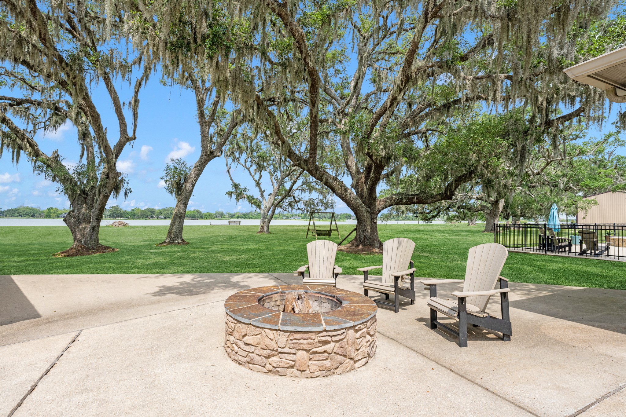 814 Sunset Trail Angleton, TX 77515 - Photo 26 of 33 Firepit