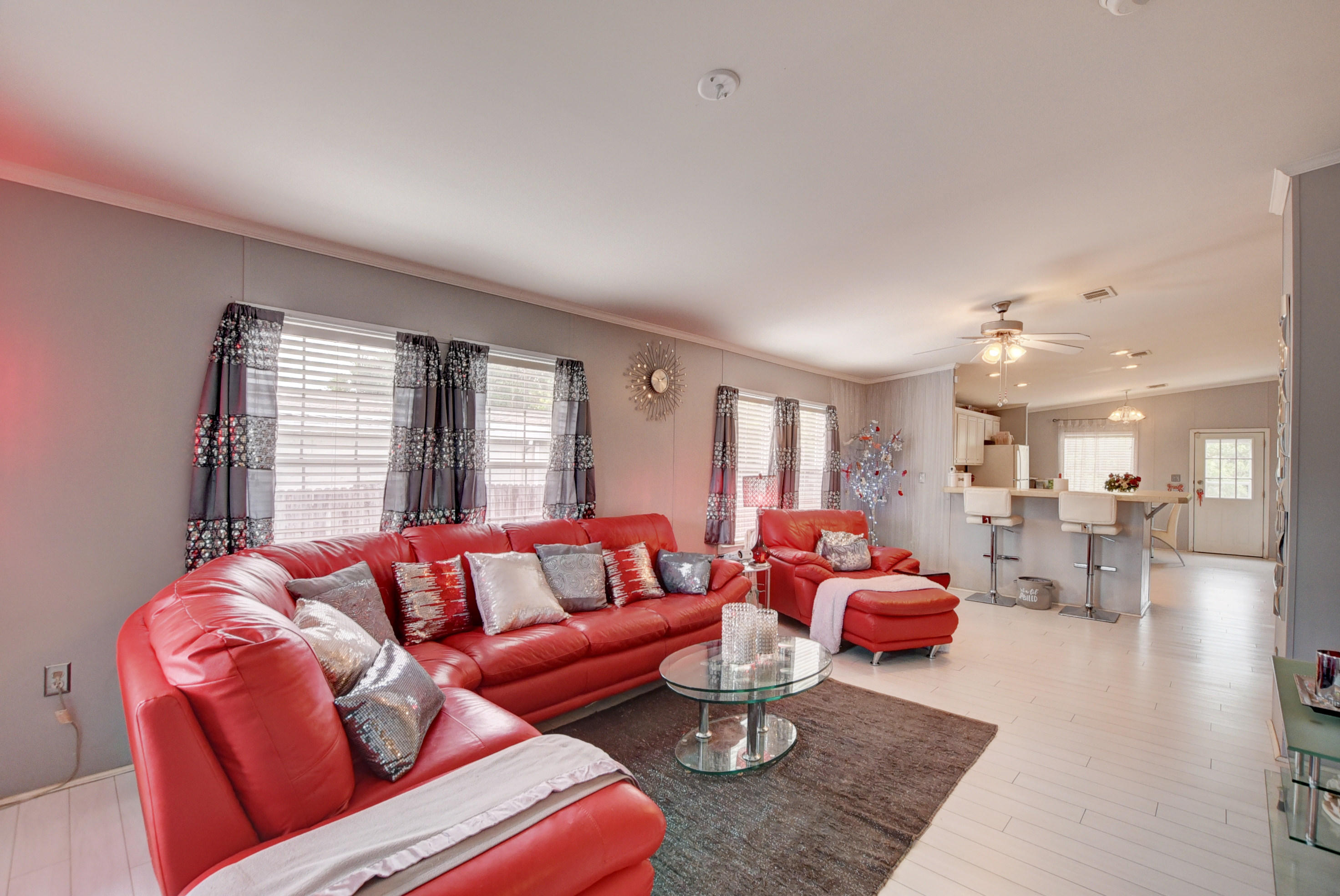 10442 Marina Way Boca Raton, FL 33428 - Photo 2 of 30 living room