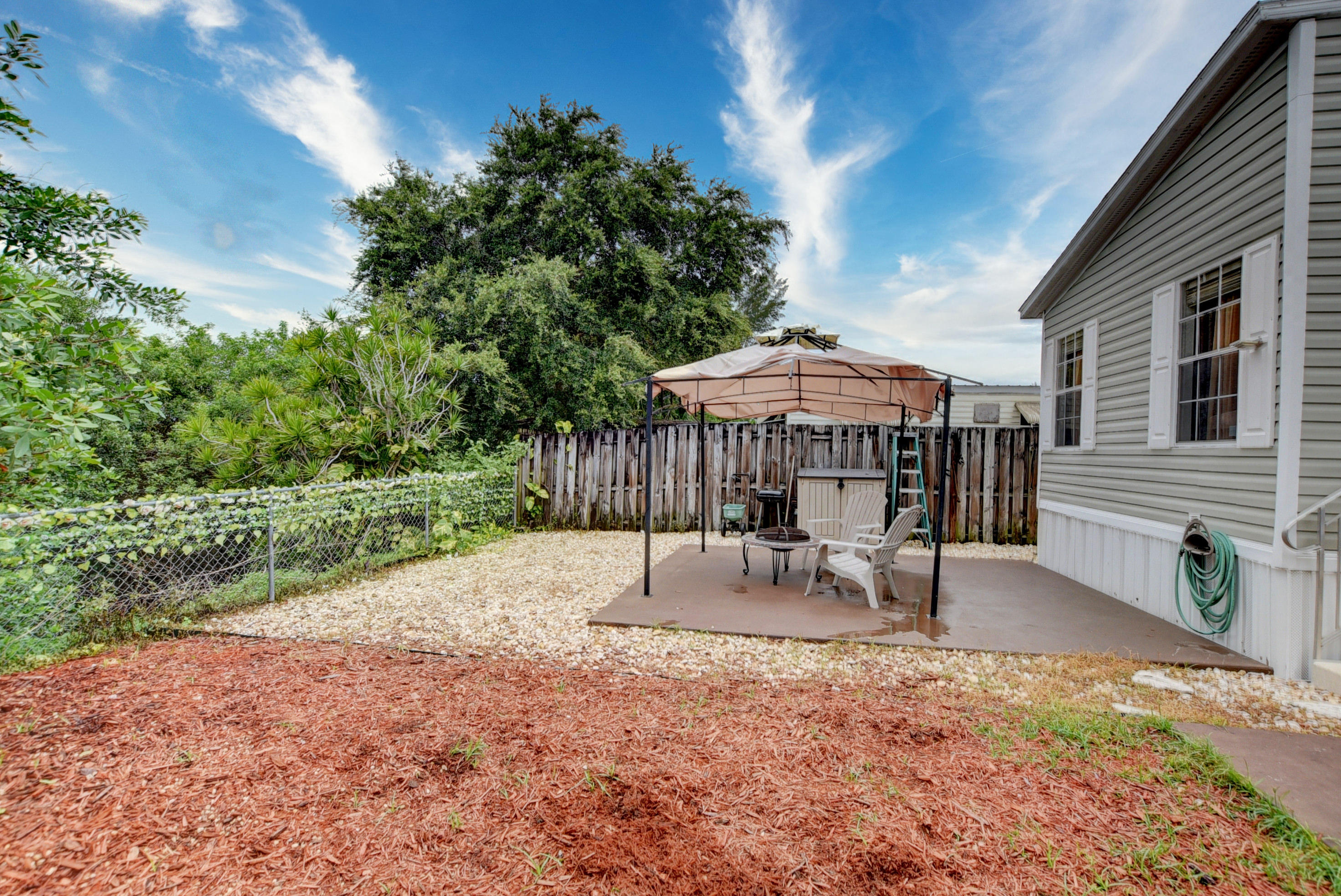 10442 Marina Way Boca Raton, FL 33428 - Photo 26 of 30 back patio