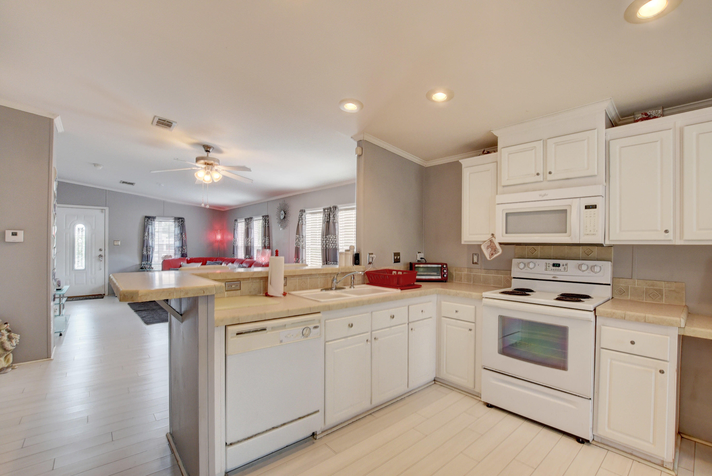 10442 Marina Way Boca Raton, FL 33428 - Photo 7 of 30 kitchen 1