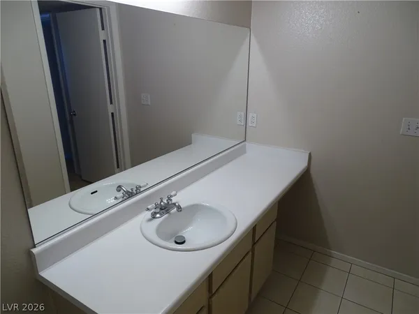 $1,175 | 1150 North Buffalo Drive, Unit 2035, Las Vegas, NV 89128