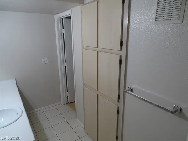 $1,175 | 1150 North Buffalo Drive, Unit 2035, Las Vegas, NV 89128