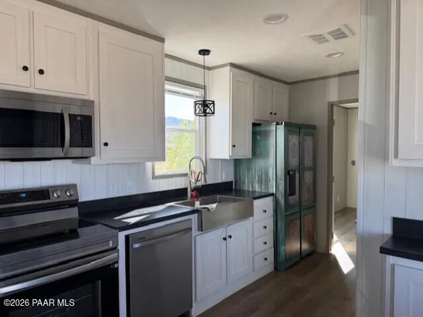 $2,044 | 10378 East Kachina Place, Dewey-Humboldt, AZ 86327