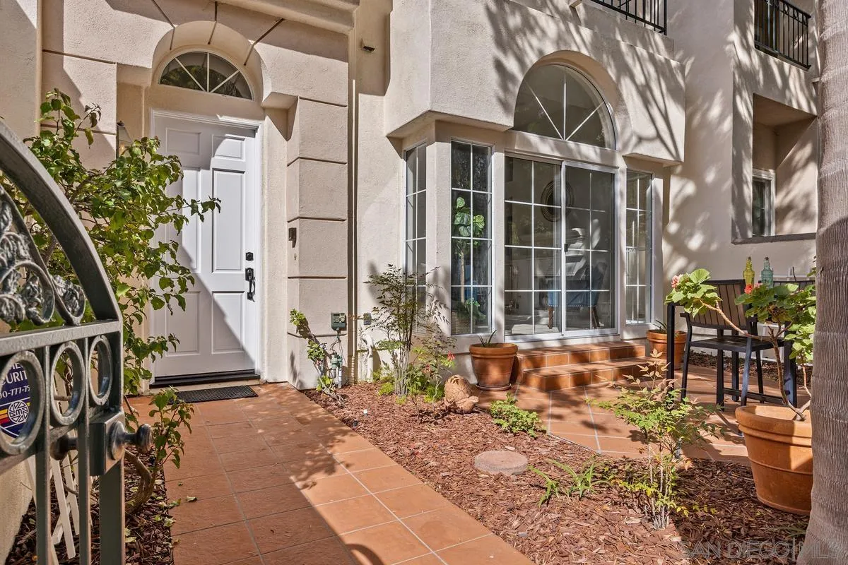 5125 Renaissance Avenue, Unit B San Diego, CA 92122 - Photo 2 of 45