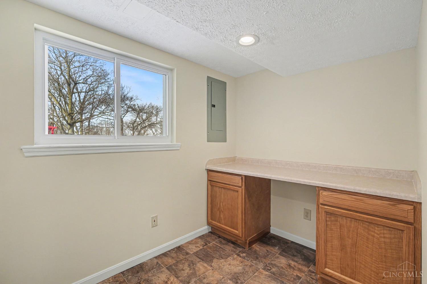 11586 Pippin Road Cincinnati, OH 45231 - Photo 15 of 35 Gallery Image 15