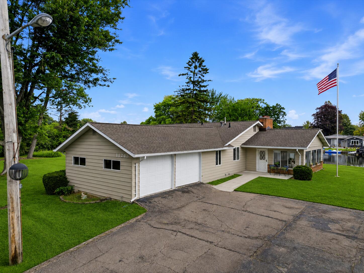 11243 Wynns Road Pinckney, MI 48169 - Photo 35 of 43 Front View