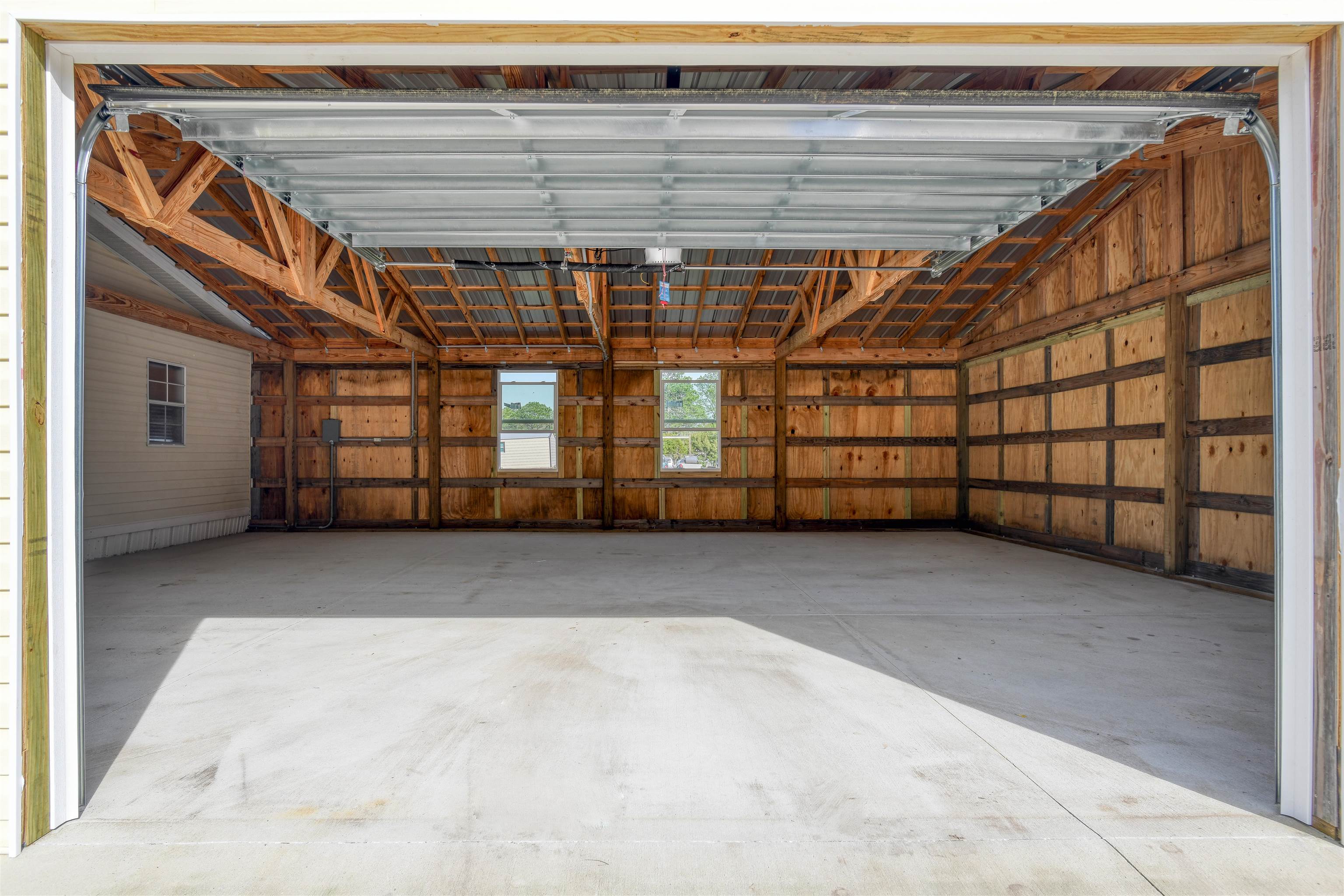 3170 Usina Road St. Augustine, FL 32084 - Photo 23 of 33 a view of a garage