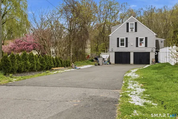 $299,000 | 135 Newell Avenue, Bristol, CT 06010