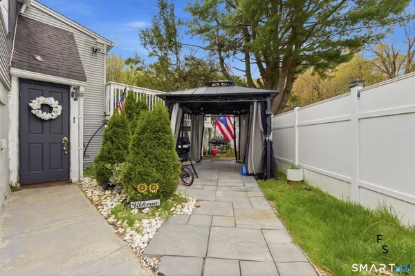$299,000 | 135 Newell Avenue, Bristol, CT 06010