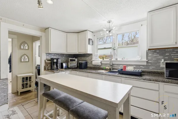 $299,000 | 135 Newell Avenue, Bristol, CT 06010