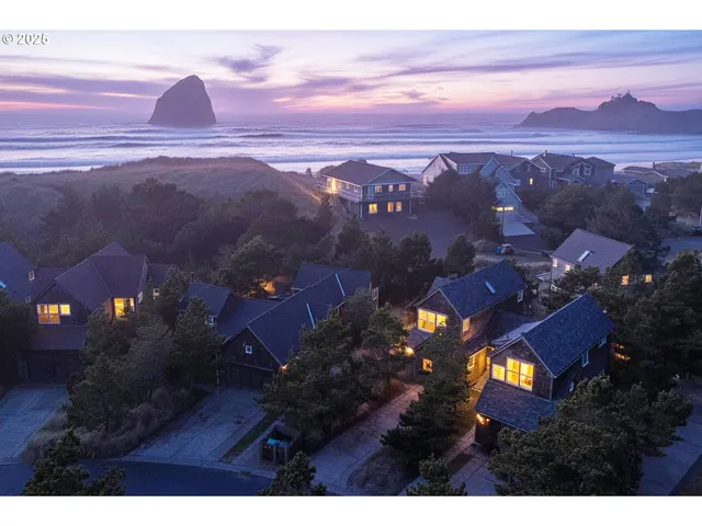 $597,000 | 5755 Barefoot Lane, Pacific City, OR 97135