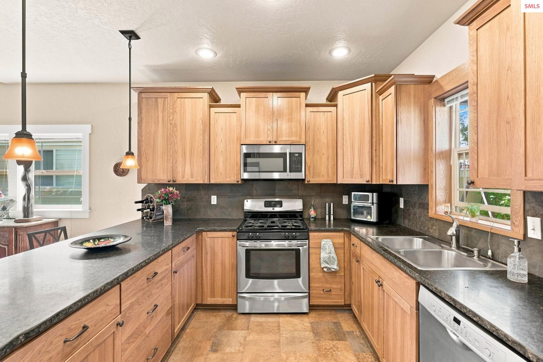 1402 River Rock Road Sandpoint, ID 83864 - Photo 11 of 36 Gallery Image 11