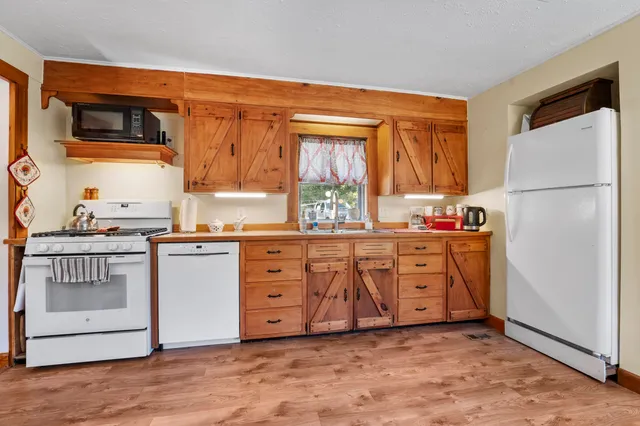 $269,900 | 772 Prescott Road, Manchester, ME 04351