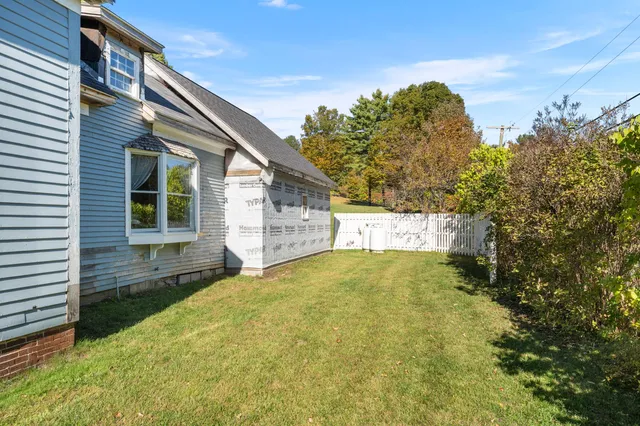 $269,900 | 772 Prescott Road, Manchester, ME 04351