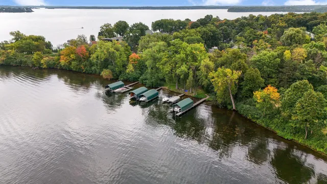 $1,990,000 | 3 Crescent Street, Minnetonka Beach, MN 55391