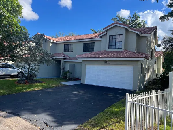 $975,000 | 11530-32 Northwest 43rd Street, Coral Springs, FL 33065