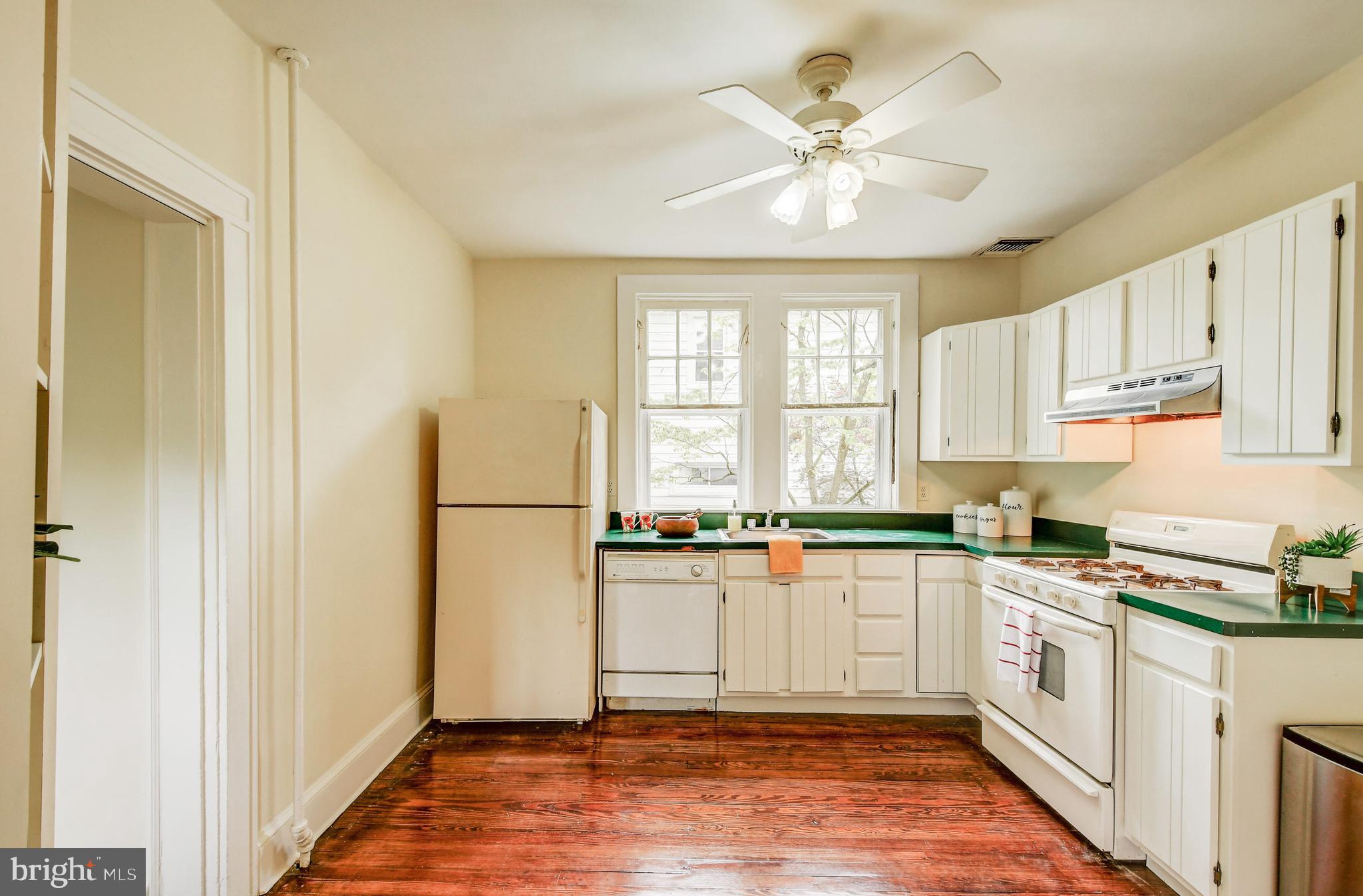 6403 Clearspring Road Baltimore, MD 21212 - Photo 16 of 37 Kitchen