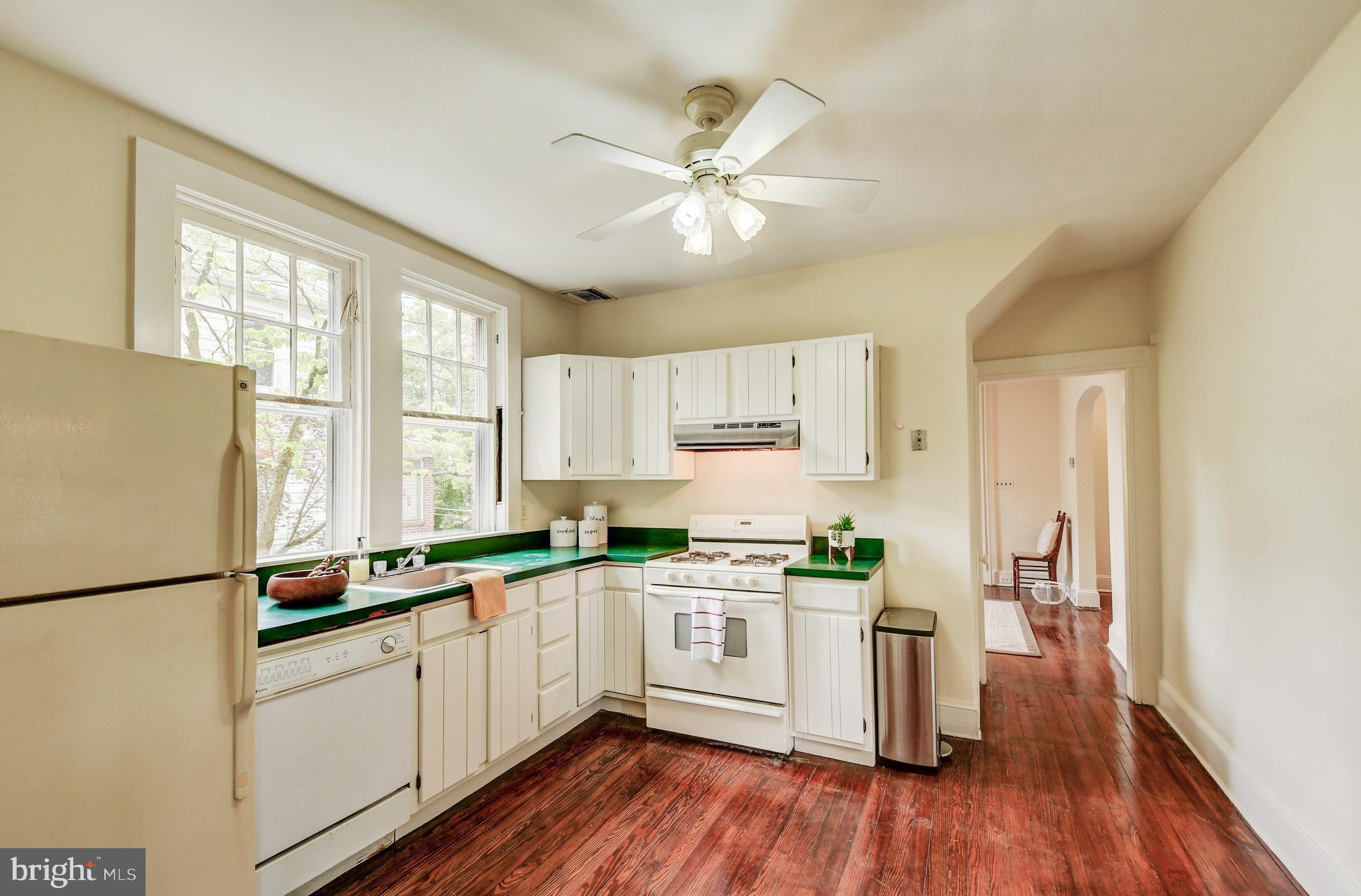 6403 Clearspring Road Baltimore, MD 21212 - Photo 17 of 37 Look at all this counter space for home cooking