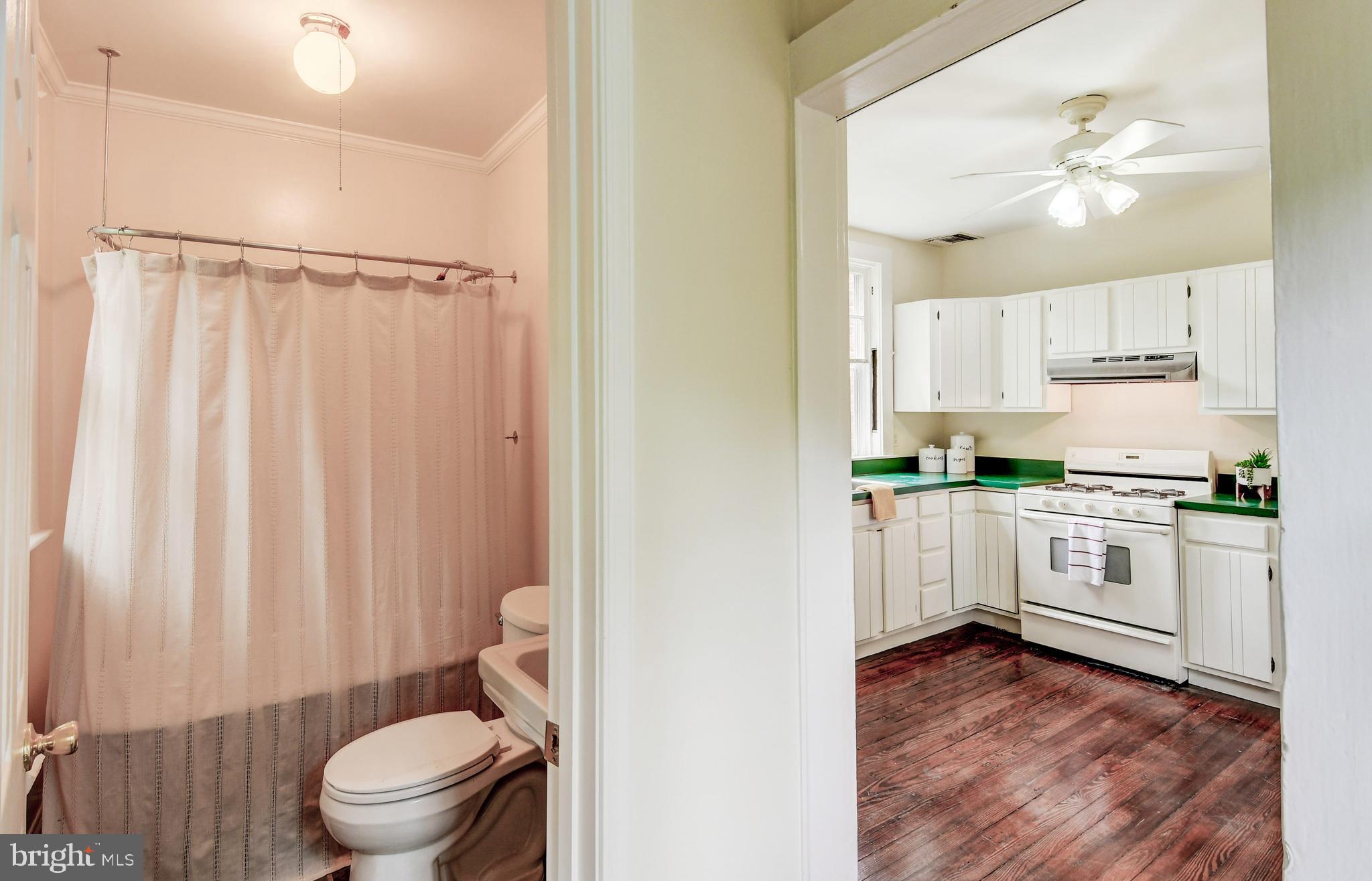 6403 Clearspring Road Baltimore, MD 21212 - Photo 20 of 37 First level bathroom