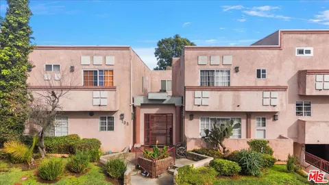$445,000 | 708 North Eucalyptus Avenue, Unit 104, Inglewood, CA 90302