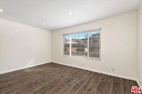 $445,000 | 708 North Eucalyptus Avenue, Unit 104, Inglewood, CA 90302