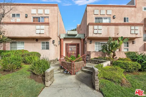 $445,000 | 708 North Eucalyptus Avenue, Unit 104, Inglewood, CA 90302