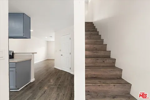 $445,000 | 708 North Eucalyptus Avenue, Unit 104, Inglewood, CA 90302