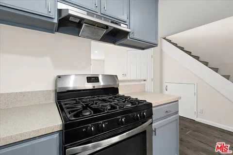 $445,000 | 708 North Eucalyptus Avenue, Unit 104, Inglewood, CA 90302