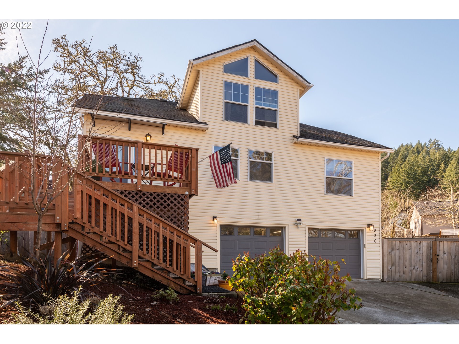 830 South 68th Street Springfield, OR 97478 - Photo 1 of 30 a front view of a house with balcony