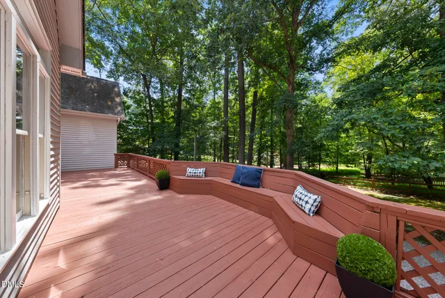 a view of a outdoor space