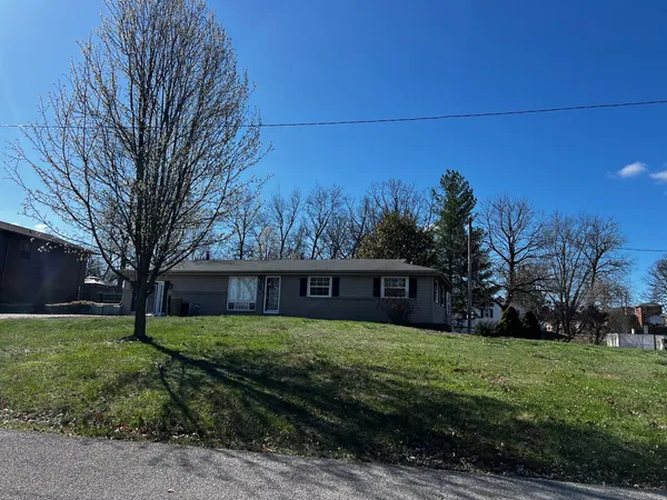 $240,000 | 33 Westwood Drive, Mount Vernon, IL 62864