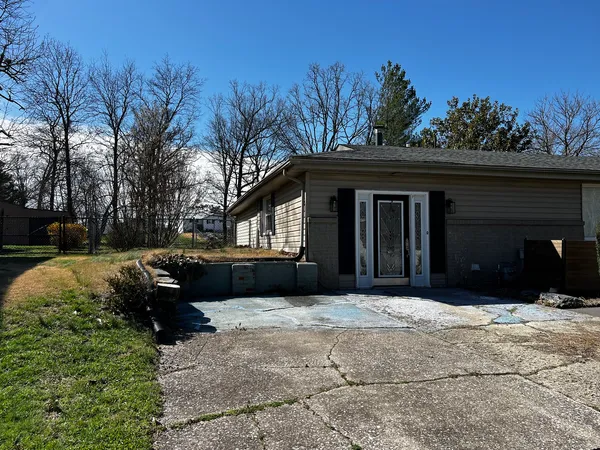 $240,000 | 33 Westwood Drive, Mount Vernon, IL 62864