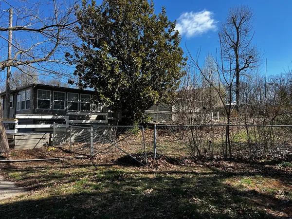 $240,000 | 33 Westwood Drive, Mount Vernon, IL 62864