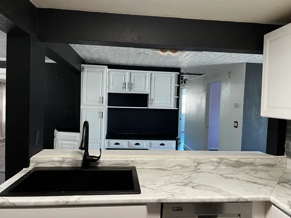 $240,000 | 33 Westwood Drive, Mount Vernon, IL 62864