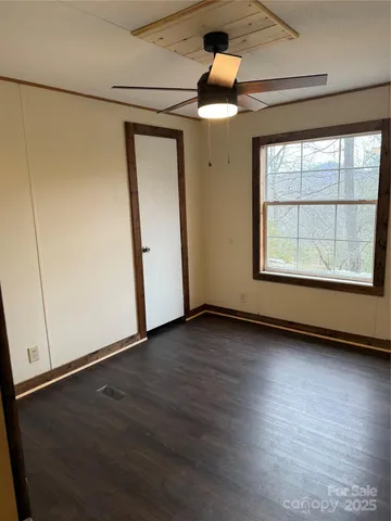 $269,500 | 55 Twin Oaks Lane, Spruce Pine, NC 28777